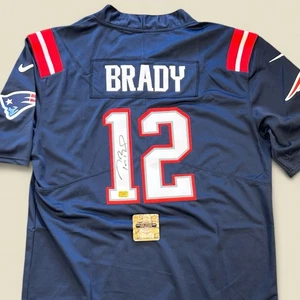 Camiseta firmada por Tom Brady de los New England Patriots autografiada #12 con certificado de autenticidad holograma - Imagen 1 de 7
