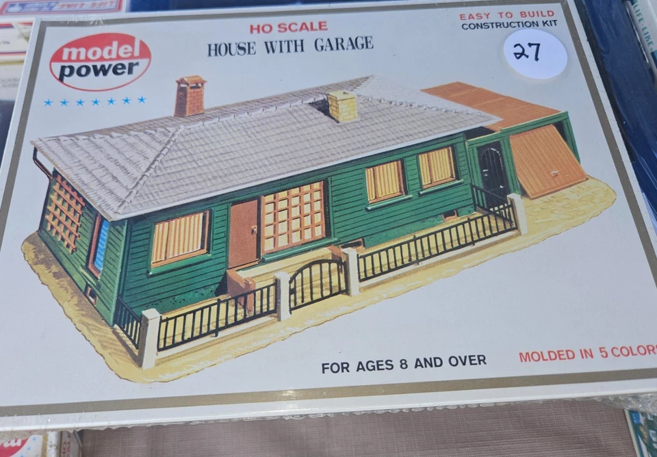 MODEL POWER, HOUSE WITH GARAGE, HO SCALE, NEW - Image 1 of 1