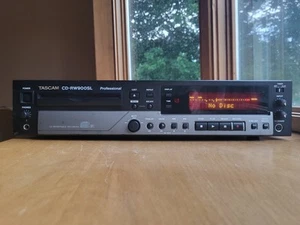 Tascam CD-RW900SL Professional CD Recorder Tested Works No Remote - Picture 1 of 13