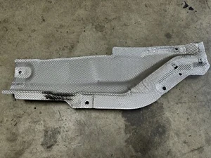 For BMW E93 OEM M3 Right front heat SHield insulation 7059365 E90 S65 V8 - Picture 1 of 3
