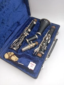 Clarinetto Studente Buffet Crampon B12 con Custodia Pulizia e TLC Richiesto - Foto 1 di 23