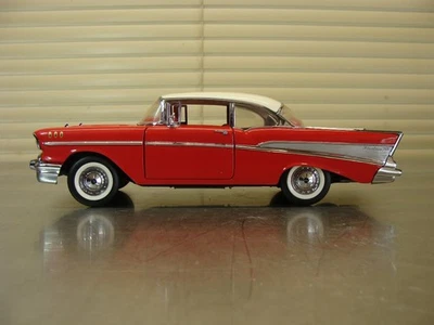 🔥Franklin Mint 1957 Chevrolet Bel Air 2 двери хардтоп 1/24 литой красный / белый🔥 - Изображение 1 из 4