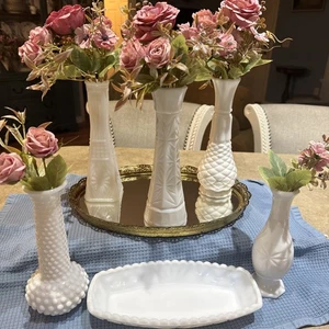 Menge 5 Vintage Milchglas Vasen und ein Tablett gemischte Marken Formen und Stile - Bild 1 von 12