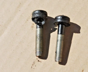 2006-2010 Hummer H3 TRANFER CASE BODY BOLT OEM USED 2 BOLTS - Bild 1 von 2