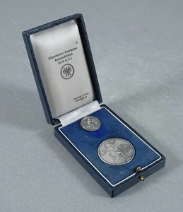 alte ADAC Medaille & Anstecknadel 925er Silber in Originalschachtel 1930er Jahre - Picture 1 of 12