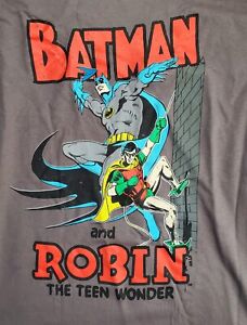 Loot Crate Wear Tee IN THE SHADOWS Batman Robin Dark Knight Classic T-Shirt M