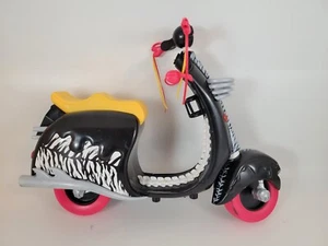Monster High Doll Werecat Twins Meowlody Purrsephone Scooter 2014 - Picture 1 of 6