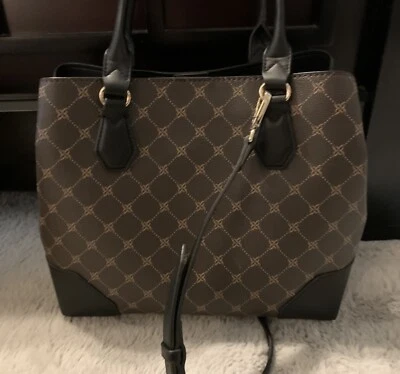 Сумочка Nine West коричневая с черным акцентным ремешком. Новый с Ярлыками - Изображение 1 из 4