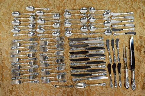 Wallace Rose Point Sterling Silver Flatware 77 Pieces Cover