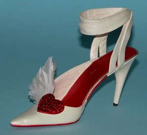 Just the Right Shoe, Raine, "Hearts Aflutter" mixed media miniature # 25440 NIB - Picture 1 of 6