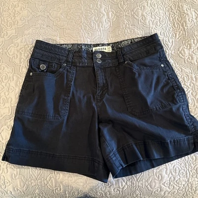Dakota Blue Shorts Women’s Size10 Black Mid Rise Soft Stretch Casual Fit - Image 1 of 4