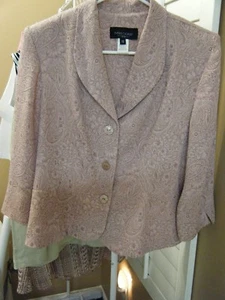 MISS DORBY SIZE 12 PINK PAISLEY 3/4 SLEEVE JACKET 3 BUTTON FRONT - Picture 1 of 2