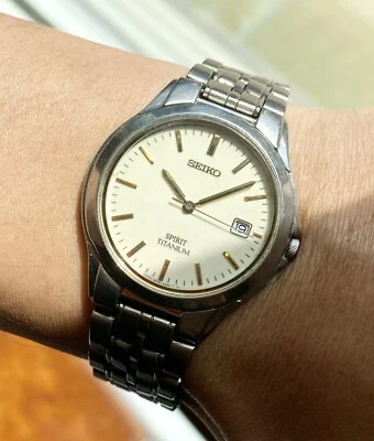 1998 Vintage Seiko Spirit Quartz 35mm Titanium JDM Full Lume Dial 5E32-0020 - Image 1 of 4