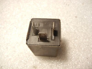CARRO CLÁSICO RELÉ HELLA 4º 3 PIN TBB53DOT 4DB003750-04 12 VOLTIOS - Imagen 1 de 3