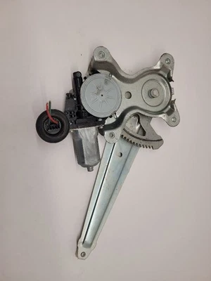 08-15 SCION XB Passenger Rear RH Window Regulator Electric 6980312180 - Imagem 1 de 4