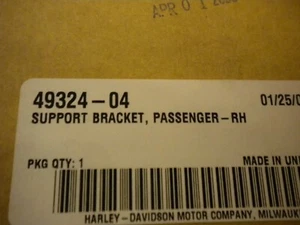 OEM Harley Sportster 883 1200 Passenger Footpeg Right Rear Mount 49324-04 - Picture 1 of 3