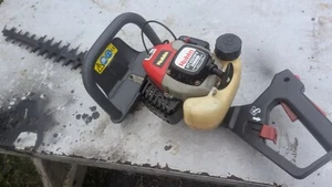 ROBIN HEDGE CUTTER FOR SPARES REPAIR - Picture 1 of 15
