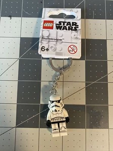 LEGO Star Wars White Black Stormtrooper Keychain 853946 New FREE SHIPPING! - Picture 1 of 7