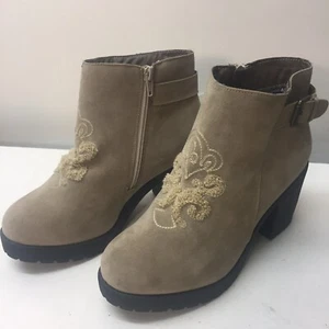 NEW Original MUK LUKS Faux Suede Beige Brown Ankle Bootie Boots ~Size 7 - Picture 1 of 8