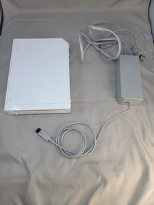 Nintendo Wii Console RVL-001 USA Wii White Console And Power Supply Tested - Picture 1 of 10