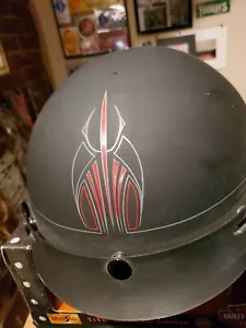 Casco DOT a rayas personalizado - Imagen 1 de 3