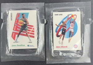 Carte NBA BASKETBALL vintage 2 confezioni sigillate 1991 Skybox Cereal Pack Maverick Pis - Foto 1 di 8