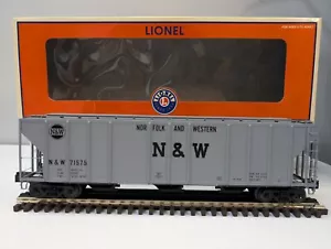 LIONEL #6-27151, O scale. Norfolk & Western PS-2 CD 4427 Hopper #71575 in box - Picture 1 of 23