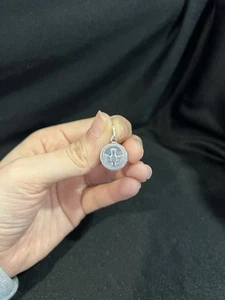 925 Sterling Silver Women Men Small Holy Spirit Dove Espiritu Santo Medal Charm - Picture 1 of 6