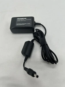 Adaptador de CA Olympus Modelo A511 Salida 5V 2A Usado en Excelente Condición - Imagen 1 de 6