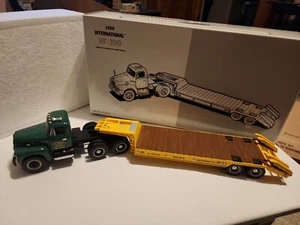 First Gear 1959 International RF-200 Semi Truck Tractor Lowboy LA CROSSE 19-2075 - Picture 1 of 6