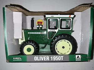 ERTL Oliver 1950T w/ Hinker Cab 1/16 Scale - Picture 1 of 10