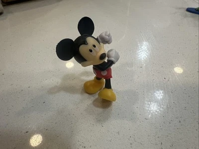 Figura de acción Disney Mickey Mouse Cake Topper 2" Foto 1 de 3
