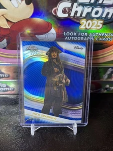 2025 Topps Chrome Disney Jack Sparrow Blue Refractor /150 - Bild 1 von 2