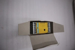 NEW OPEN BOX Siemens 3TK2841-1BB40 Safety Relay 3TK28411BB40 STOCK H31A - Picture 1 of 3