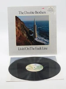 The Doobie Brothers Livin' On The Fault Line LP Record (VG+, WB 1977) - Foto 1 di 4