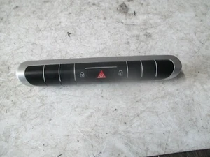 SMART FORTWO 2008 MK2 PANNELLO INTERRUTTORE DI BLOCCO PULSANTE DI PERICOLO A451820681 - Foto 1 di 4