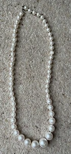 Vintage pearl necklace used. Colour Slightly Chipped see pics - Picture 1 of 3