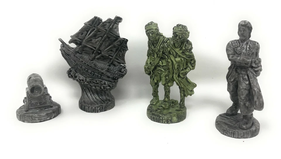 Piezas de repuesto de ajedrez en el pecho del hombre muerto de Piratas del Caribe - TÚ ELIGES Foto 1 de 1