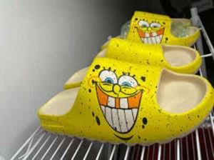 spongebob Water Slippers Flip Flops for Kids size 2.5 little kid yellow - Picture 1 of 1