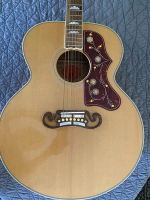 2005 Gibson Custom Shop SJ-200 Five Star Maple Quilt Acoustic Guitar MINT - Image 1 of 4