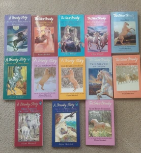 Elyne Mitchell, Silver Brumby Collection, 4x books signed by Elyne Mitchell - Picture 1 of 7