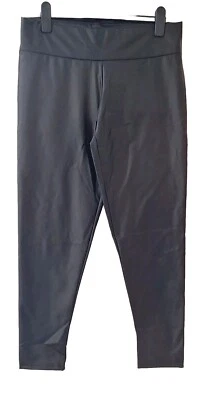 Pantalones cortos al tobillo cónicos look cuero negro para dama de Rainbow talla 14/16 L  Foto 1 de 4