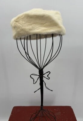 Vintage White Rabbit Fur Pill Box Hat No Tags, Glamorous Classic - Image 1 of 4