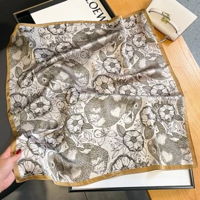 Bufanda cuadrada 100 % seda morera 26" mujer pañuelo envolvente blanco flores de conejo Foto 1 de 4