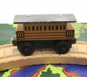 Thomas & Friends HENRIETTA Coach Car Vtg 1994 Flat Magnets Wooden Railway Train - Picture 1 of 7