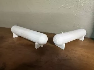 2 Nh3 Bulk Tanks 1/64th Scale - Picture 1 of 2