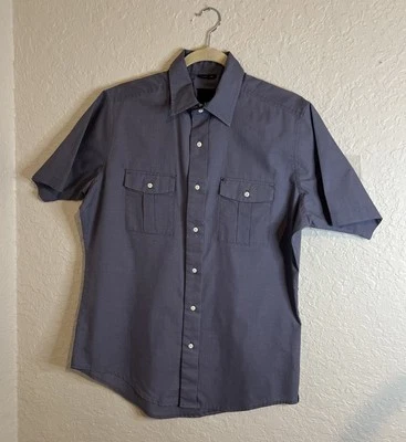 Camisa informal con botones KR3W para hombre talla pequeña gris manga corta bolsillos en el pecho Foto 1 de 4