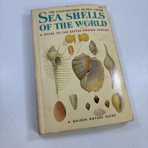 Sea Shells Of The World by R. Tucker Abbott (PB 1962) A Golden Nature Guide - Picture 1 of 9