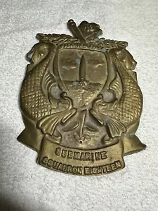 Squadrone Sottomarino Diciotto Marina Militare Sottomarino Emblema Navale con piccoli chiodi - Foto 1 di 4