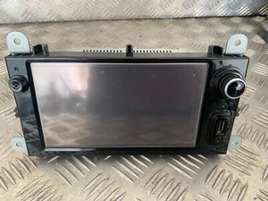 AUTORADIO Ecran GPS - RENAULT CLIO IV (4) PHASE I (1) - Référence : 281155564R - Picture 1 of 4
